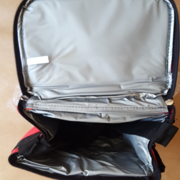 Disney California Adventure Cars Land cooler - Picture 4 of 5